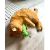 Katzenspielkissen grüne Raupe mit freundlichen Gesicht