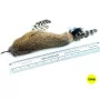 Spielanhänger für Katzen in Fischform aus Rehhaar und Federn.